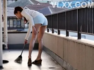 BLK-603 Galkari Người thứ 5 Ngực to I-Cup Tóc vàng quyến rũ và Brum Brum chạy trốn SEX! ! Minami Momo